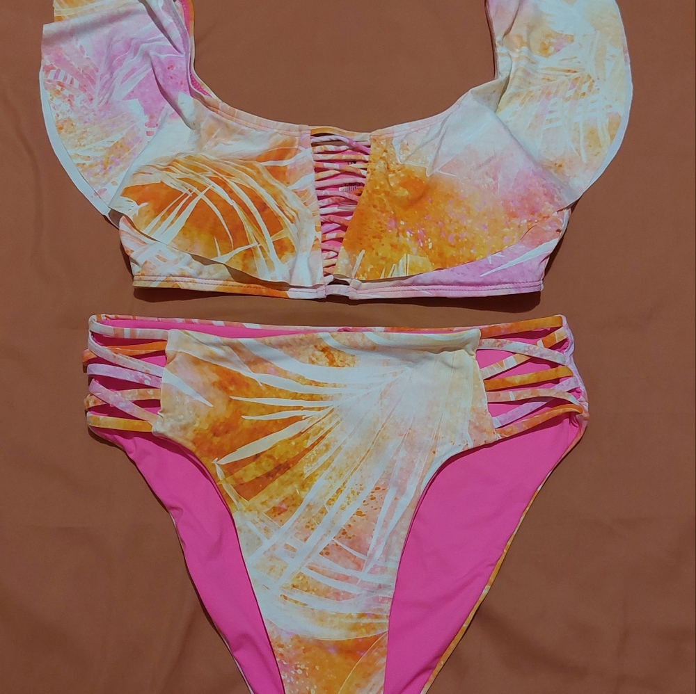 NWOT Tinibikini 2 piece bikini in SMALL